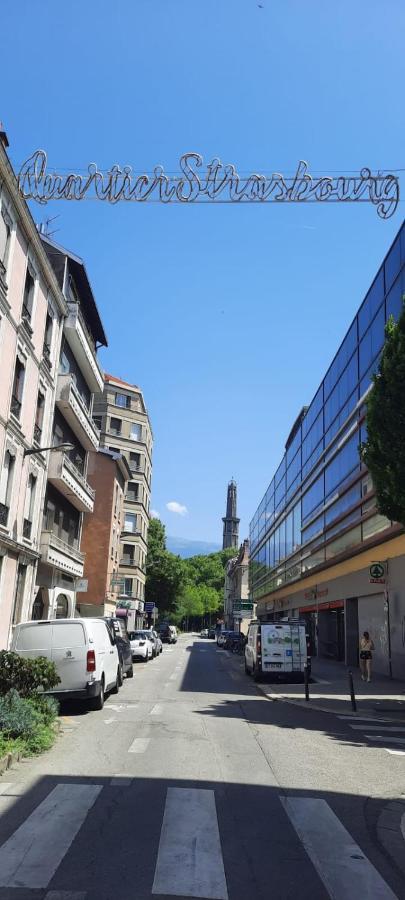 Cosy And Calm In Grenoble City Heart With Free And Large Parking Q-Park Chavant Extérieur photo